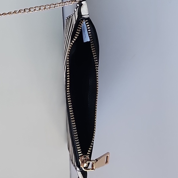 Zebra Print Small Crossbody Bag, Zip Closure with Chain Strap. - Picture 5 of 8